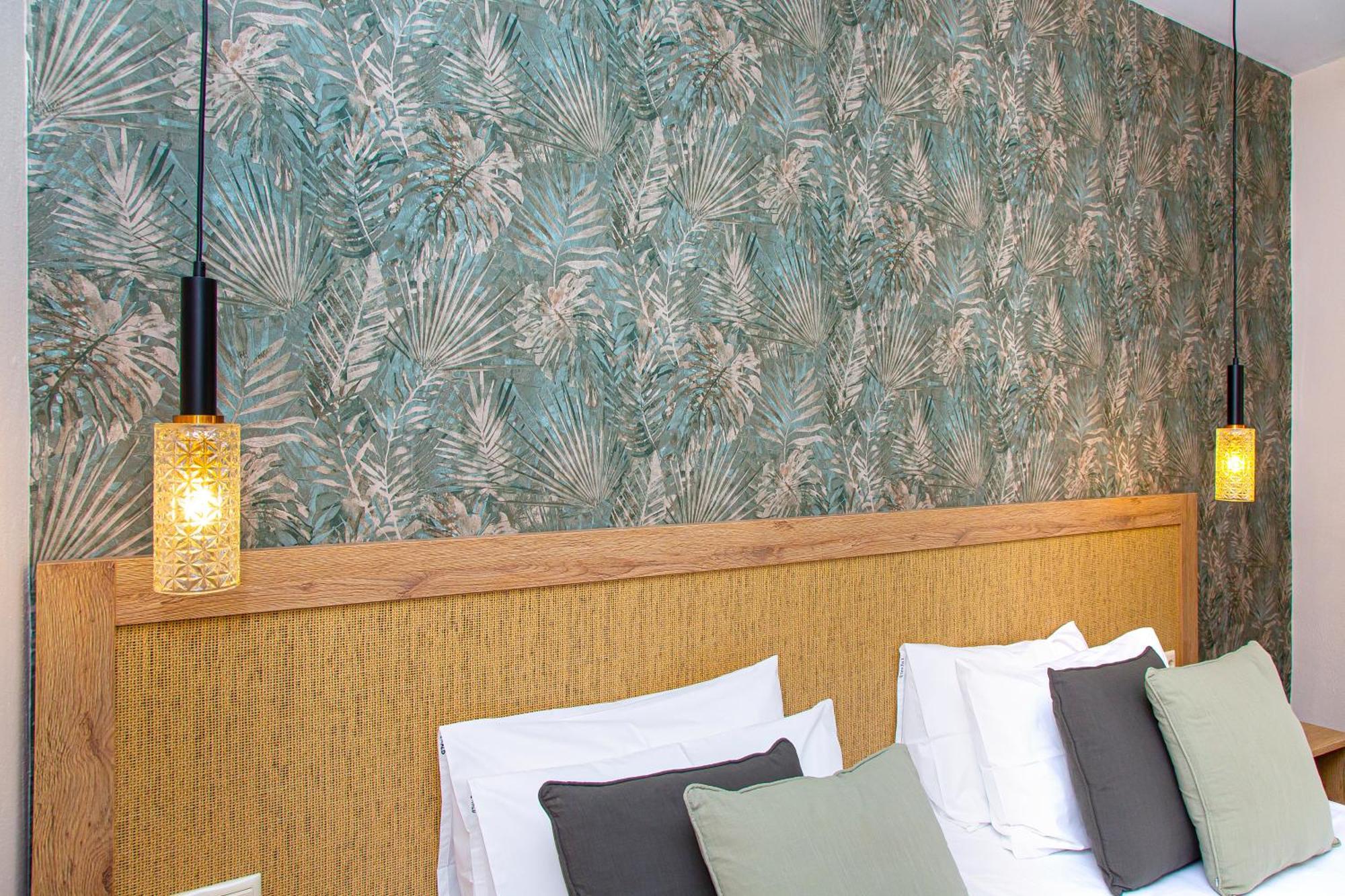 Emerald Hotel Малиа Екстериор снимка