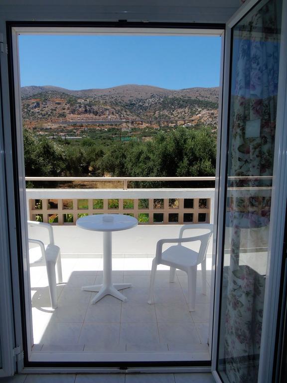 Emerald Hotel Малиа Екстериор снимка