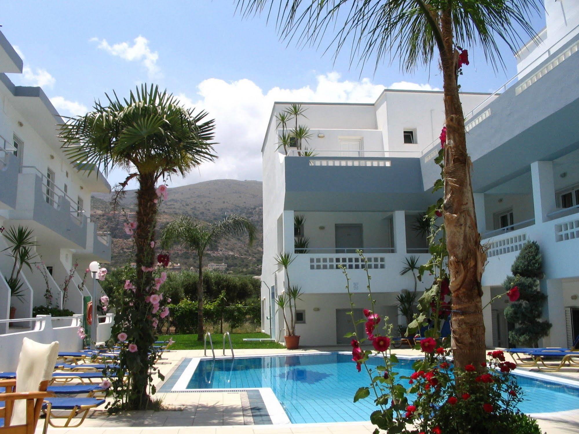 Emerald Hotel Малиа Екстериор снимка