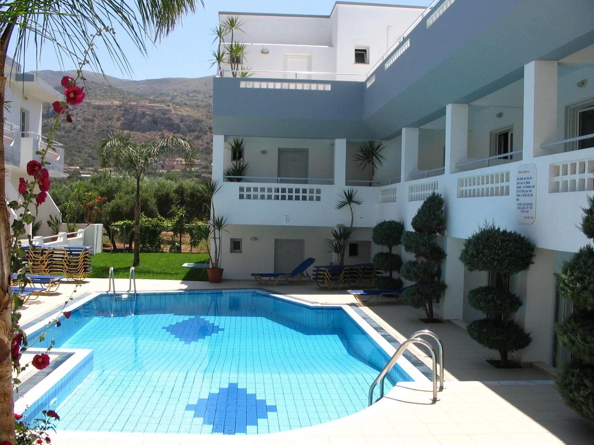 Emerald Hotel Малиа Екстериор снимка