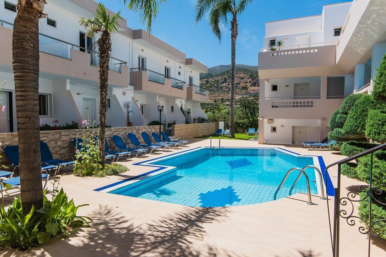 Emerald Hotel Малиа Екстериор снимка