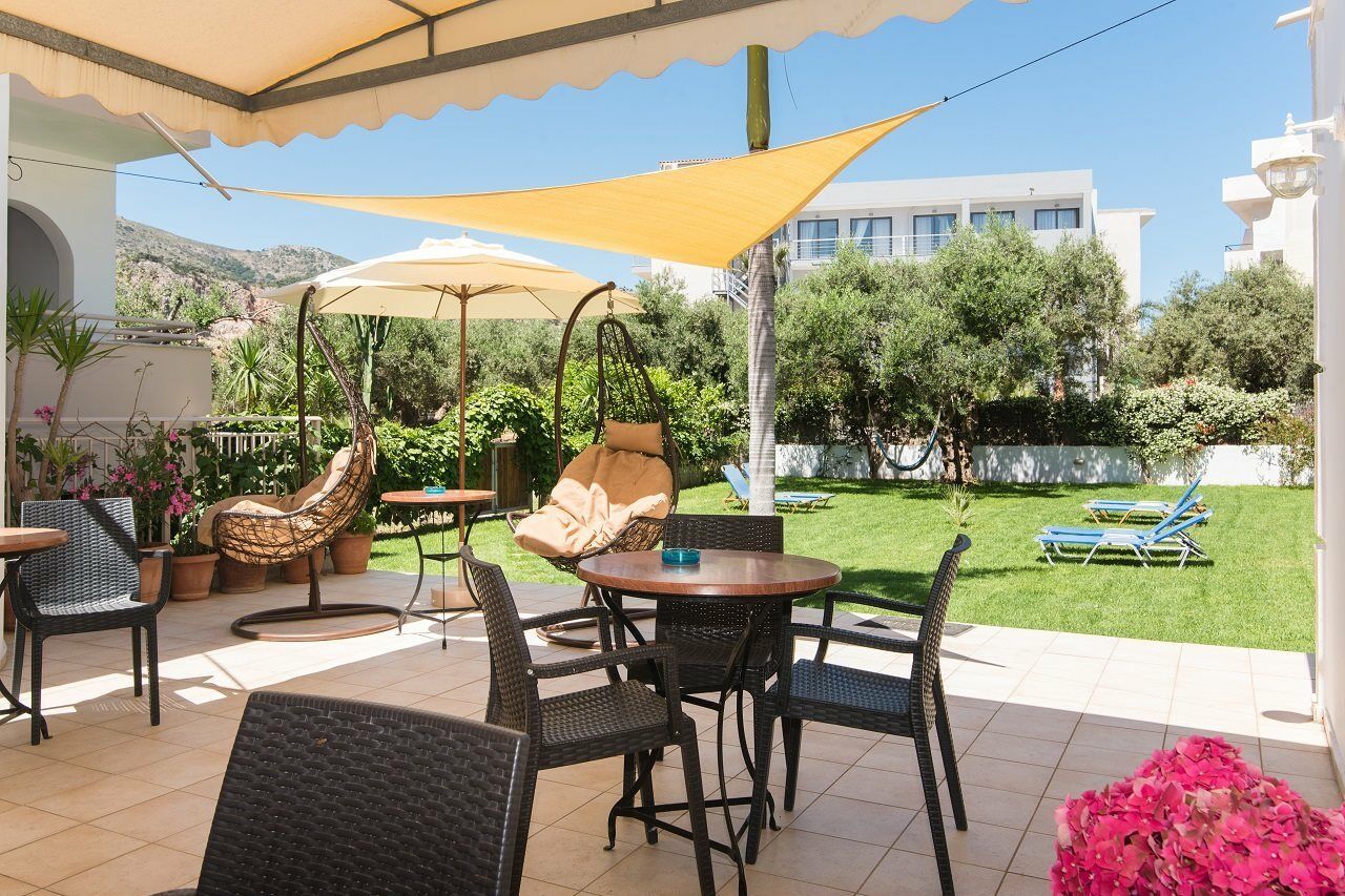 Emerald Hotel Малиа Екстериор снимка