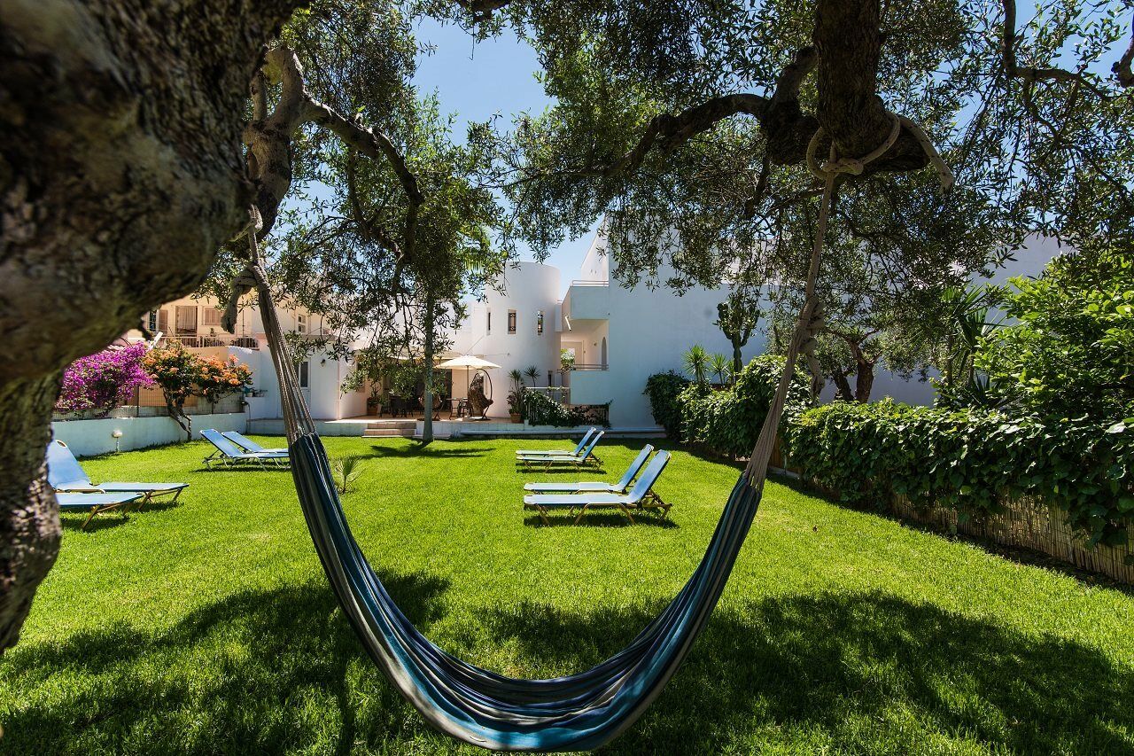 Emerald Hotel Малиа Екстериор снимка